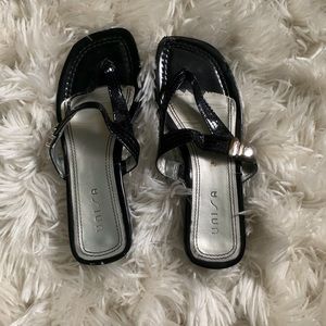 Unisa sandals